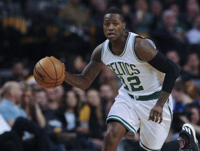 松完成投篮 松完成投篮